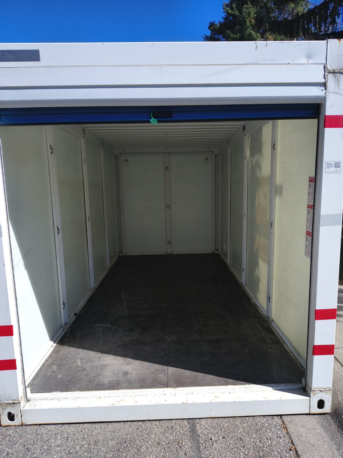 Second storage container empty after unloading